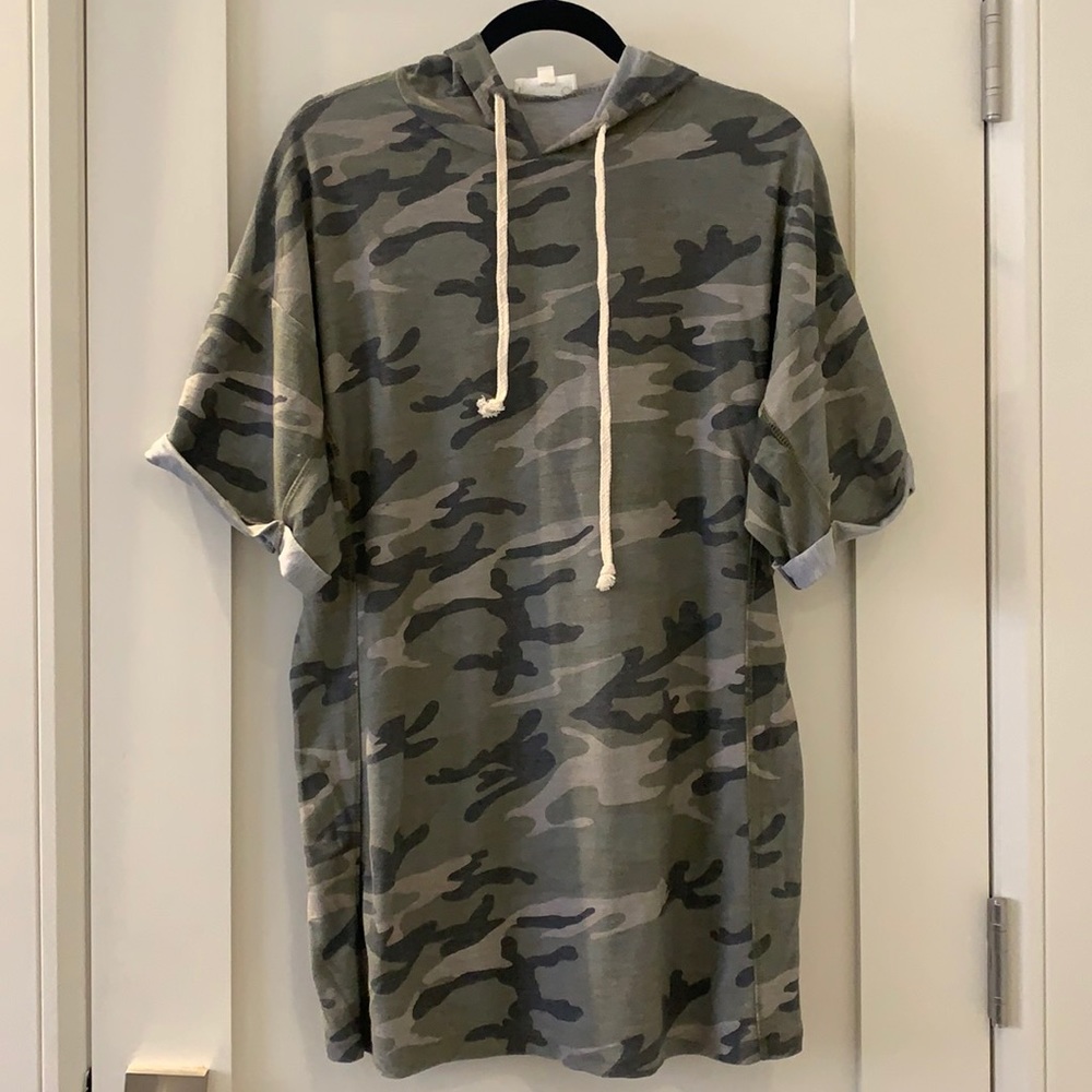 Camo T-Shirt Dress with Hood Size S